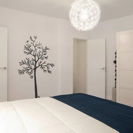 Moderno Apartamento En Plaza Merced Малага Экстерьер фото