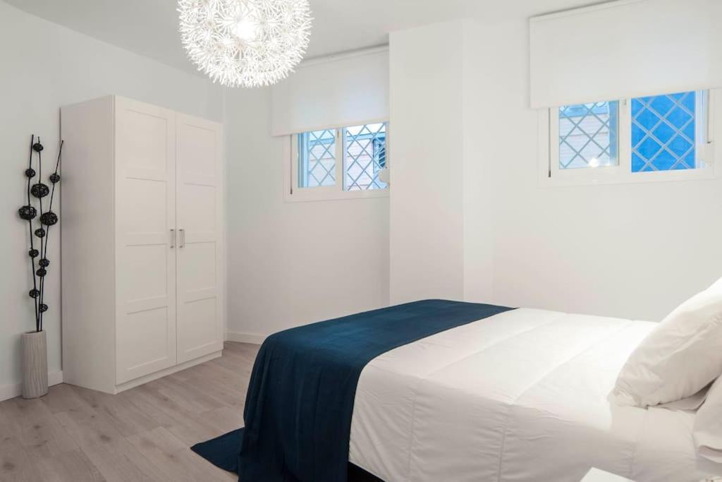 Moderno Apartamento En Plaza Merced Малага Экстерьер фото